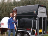 Lodewijk met trailer en deken Roelofs